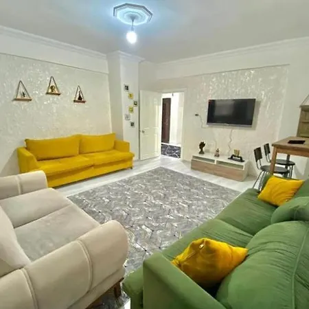 London Home * Side