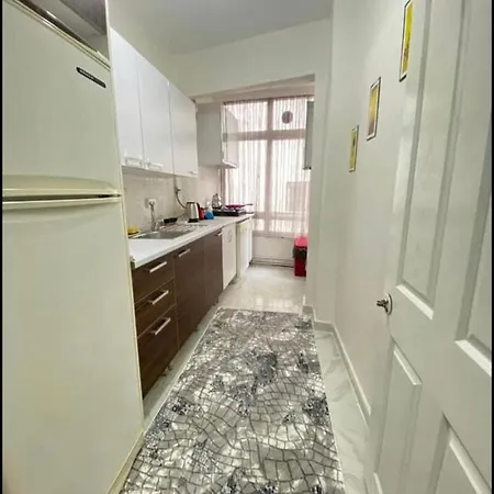 London Home * Side