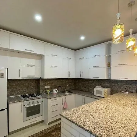London Home 아파트 시데